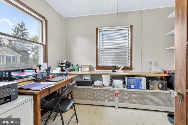 37 W SUNSET AVE, Ephrata, PA 17522