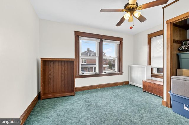 37 W SUNSET AVE, Ephrata, PA 17522