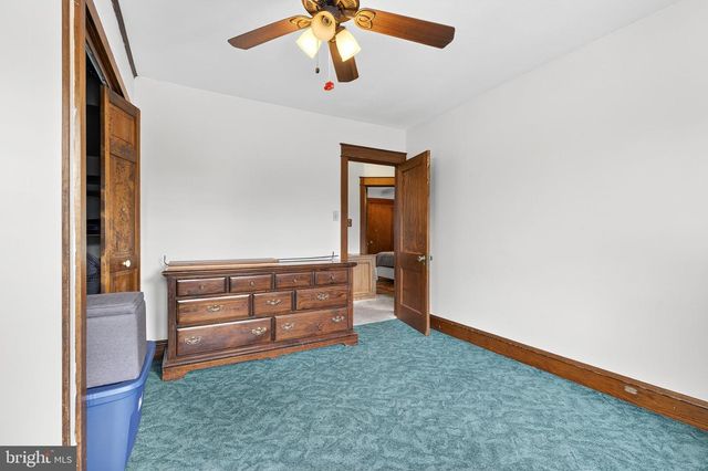 37 W SUNSET AVE, Ephrata, PA 17522