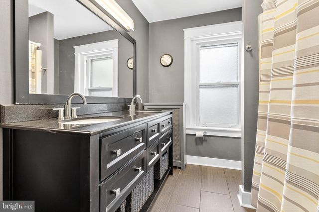 37 W SUNSET AVE, Ephrata, PA 17522