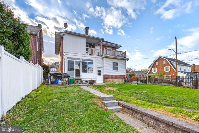 37 W SUNSET AVE, Ephrata, PA 17522