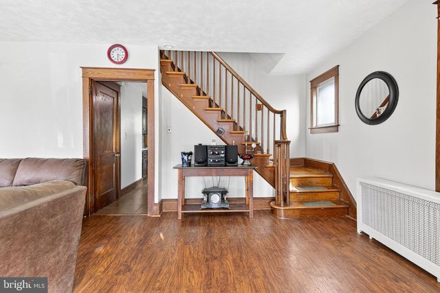 37 W SUNSET AVE, Ephrata, PA 17522