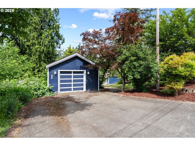 203 Williams Finney Rd, Kelso, WA 98626