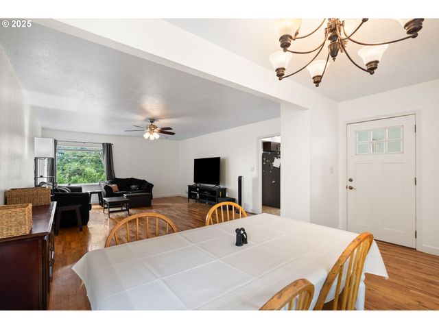 203 Williams Finney Rd, Kelso, WA 98626