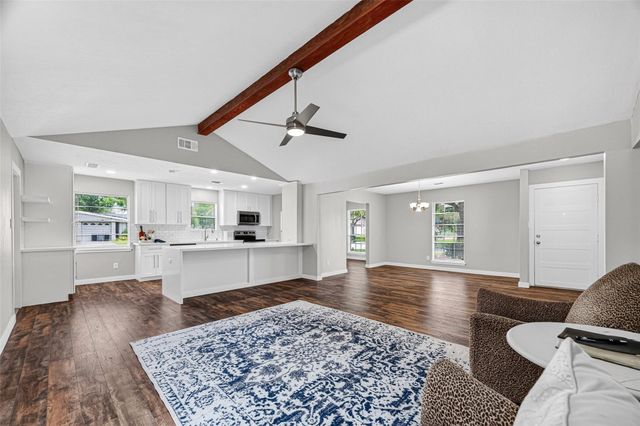 402 Christina Lane, Friendswood, TX 77546
