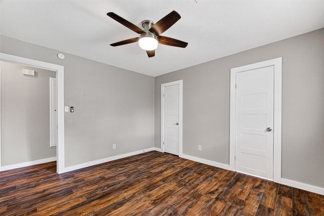 402 Christina Lane, Friendswood, TX 77546