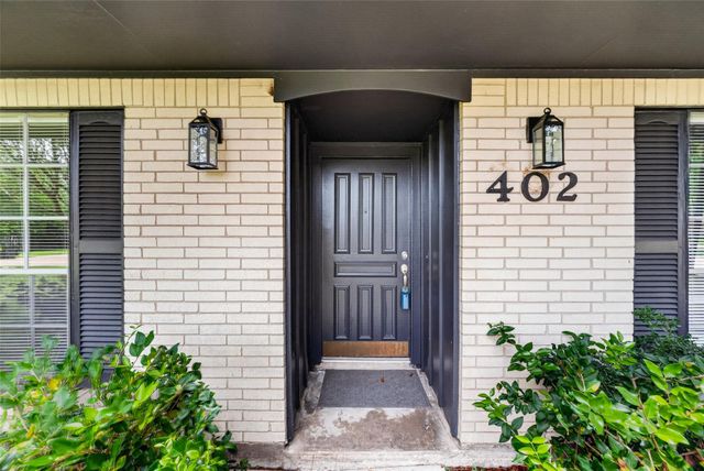 402 Christina Lane, Friendswood, TX 77546