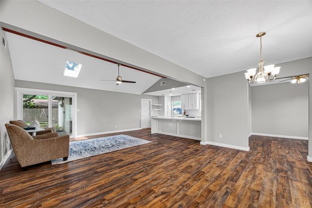 402 Christina Lane, Friendswood, TX 77546