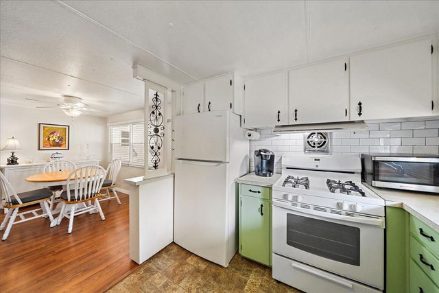 49 LEISURE WAY, Palmetto, FL 34221