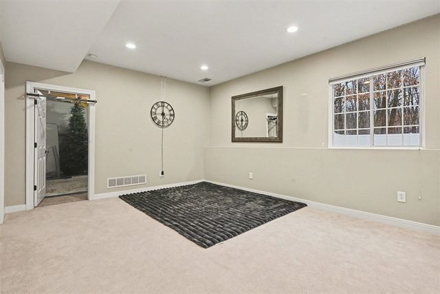 3381 Hanford Lane, Kalamazoo, MI 49009