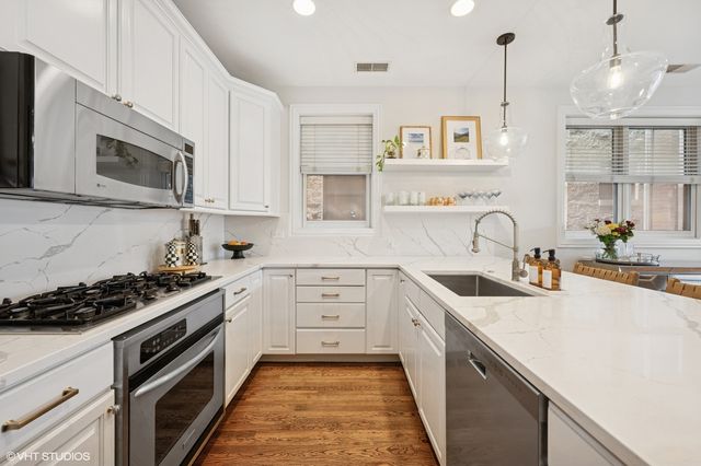 3543 N Southport Avenue 3S, Chicago, IL 60657