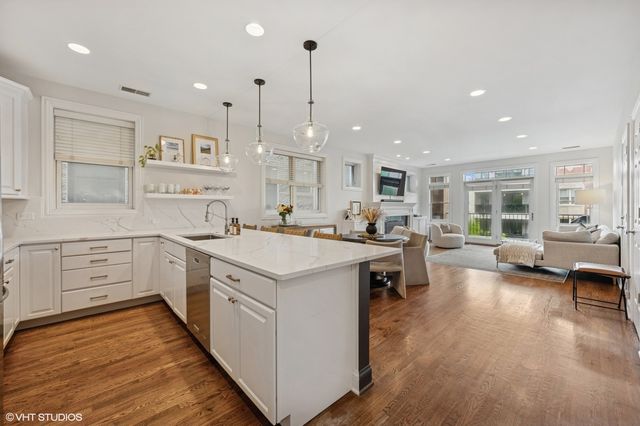 3543 N Southport Avenue 3S, Chicago, IL 60657
