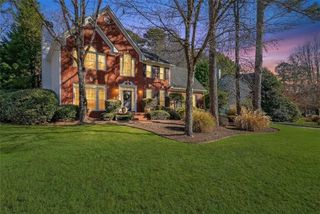 2409 Meadow Isle Lane, Lawrenceville, GA 30043
