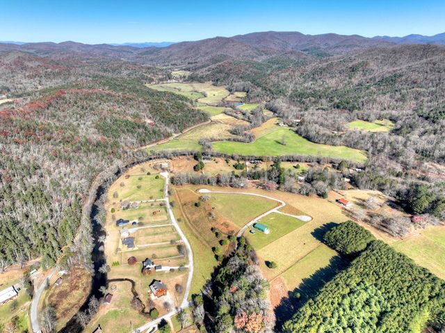 47 Downy Road, Blue Ridge, GA 30513