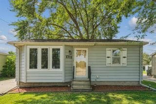 1711 Huntington Road, Waterloo, IA 50701