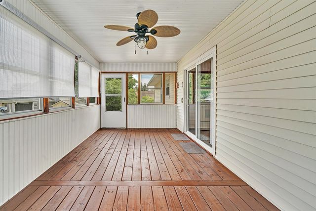 1040 Barrens Village CT, Roanoke, VA 24019
