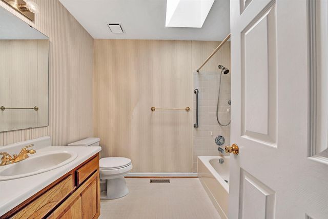 1040 Barrens Village CT, Roanoke, VA 24019