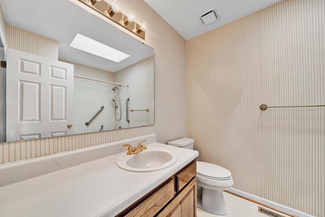 1040 Barrens Village CT, Roanoke, VA 24019