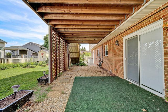 1040 Barrens Village CT, Roanoke, VA 24019
