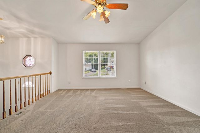1040 Barrens Village CT, Roanoke, VA 24019