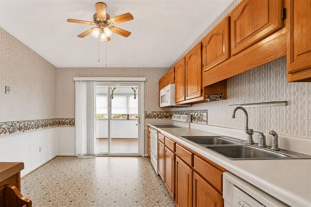 1040 Barrens Village CT, Roanoke, VA 24019