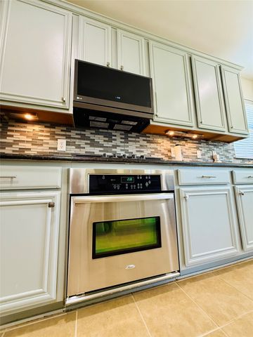 8132 Guadalupe Road, Arlington, TX 76002