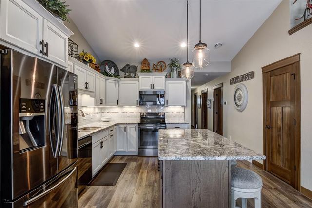 5609 Green Park Drive, Eau Claire, WI 54703