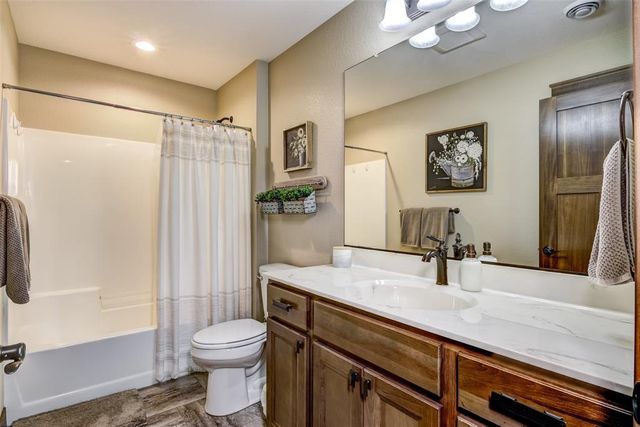 5609 Green Park Drive, Eau Claire, WI 54703