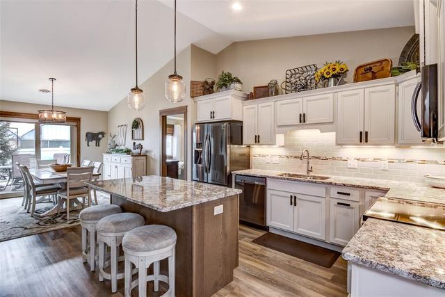 5609 Green Park Drive, Eau Claire, WI 54703