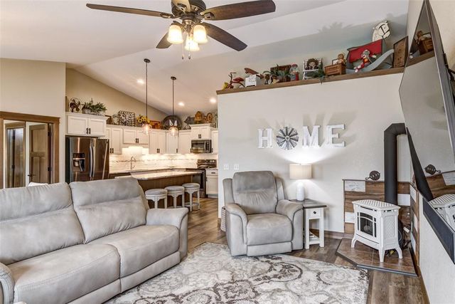 5609 Green Park Drive, Eau Claire, WI 54703