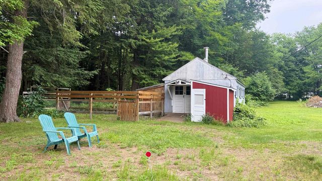 27 Ainsworth Road, Claremont, NH 03743