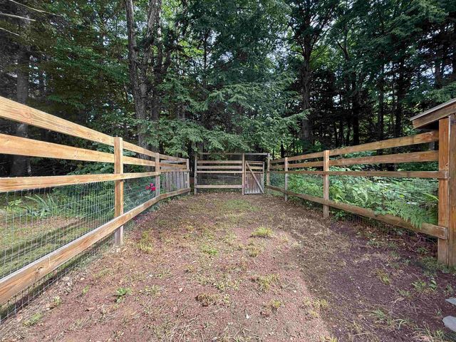 27 Ainsworth Road, Claremont, NH 03743