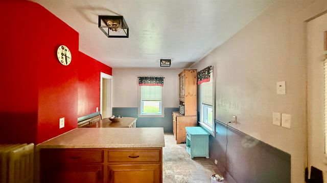 27 Ainsworth Road, Claremont, NH 03743