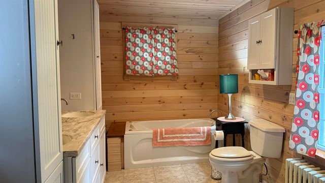 27 Ainsworth Road, Claremont, NH 03743