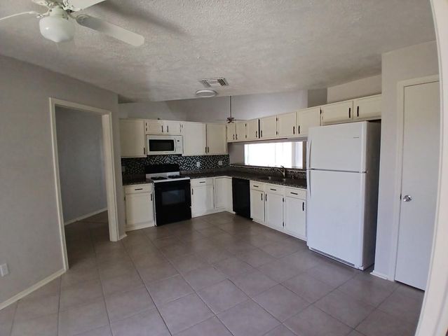 2931 Auburn Drive, Pearland, TX 77584