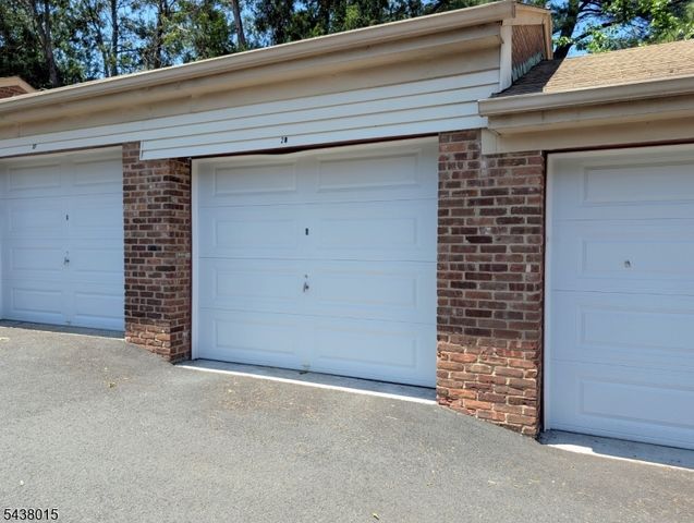 9 West Ct 2B, Westfield Town, NJ 07090