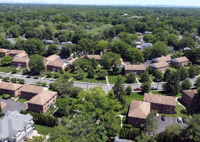 9 West Ct 2B, Westfield Town, NJ 07090