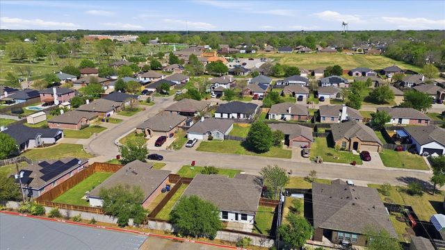 507 Clairmont Street, Farmersville, TX 75442