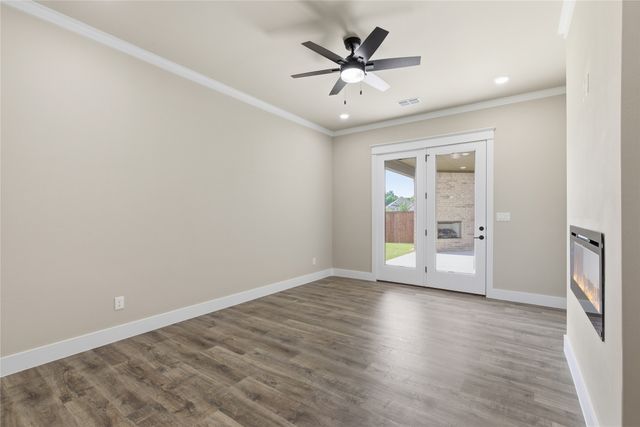 709 Anne Road, Van Alstyne, TX 75495