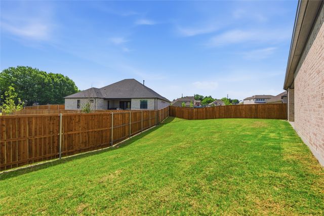 709 Anne Road, Van Alstyne, TX 75495