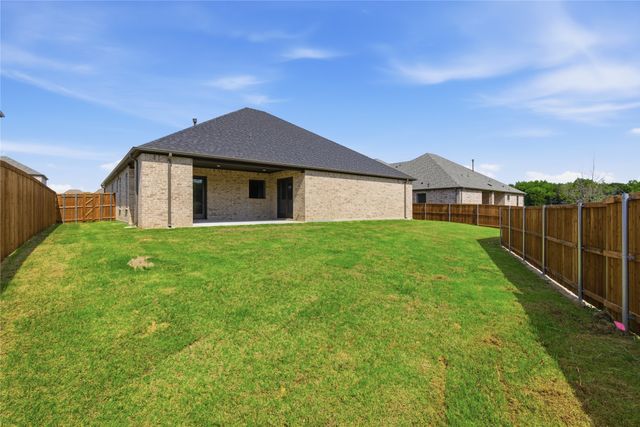 709 Anne Road, Van Alstyne, TX 75495