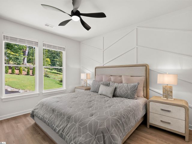 29 Harbor Drive, Greenville, SC 29611