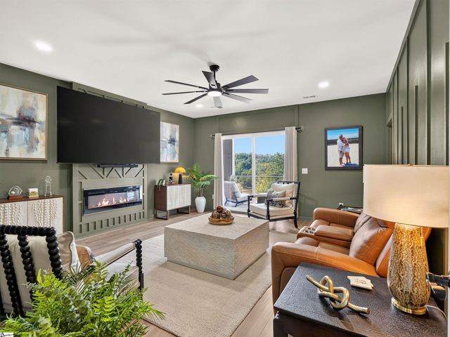 29 Harbor Drive, Greenville, SC 29611