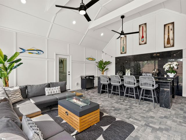29 Harbor Drive, Greenville, SC 29611