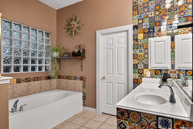 24815 BIRDIE RDG, San Antonio, TX 78260