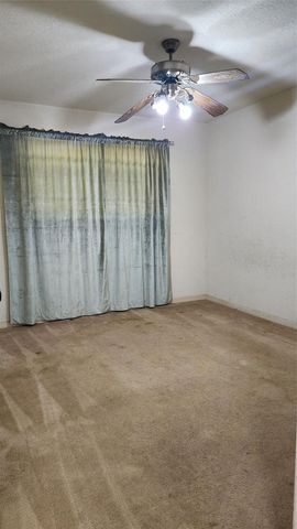 530 S 12th Street, Silsbee, TX 77656