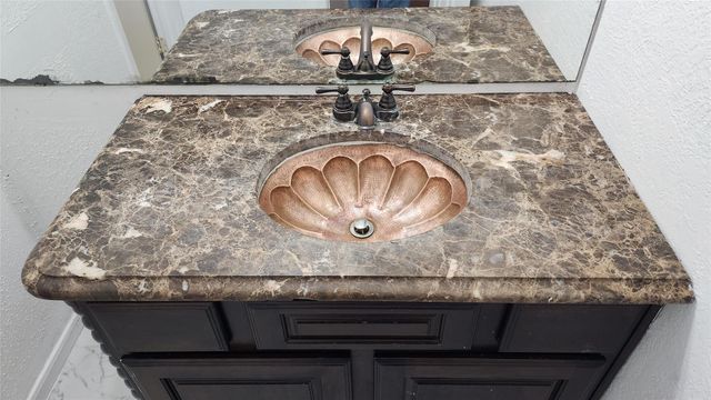 530 S 12th Street, Silsbee, TX 77656