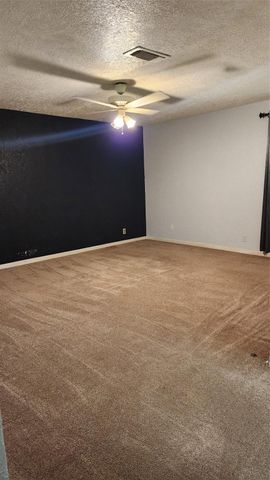 530 S 12th Street, Silsbee, TX 77656