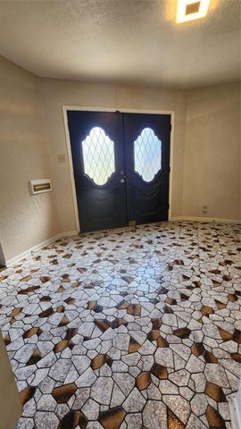 530 S 12th Street, Silsbee, TX 77656