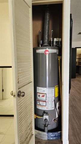 530 S 12th Street, Silsbee, TX 77656